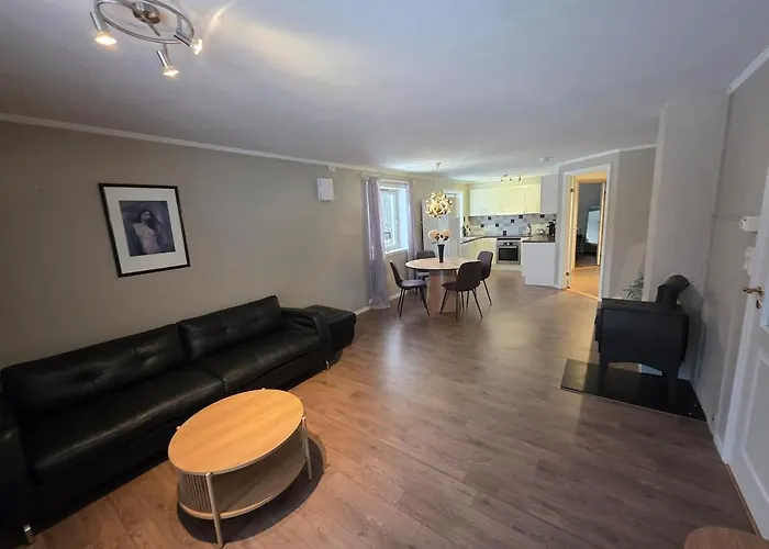 With Aurora Spot And Free Parking Apartment *